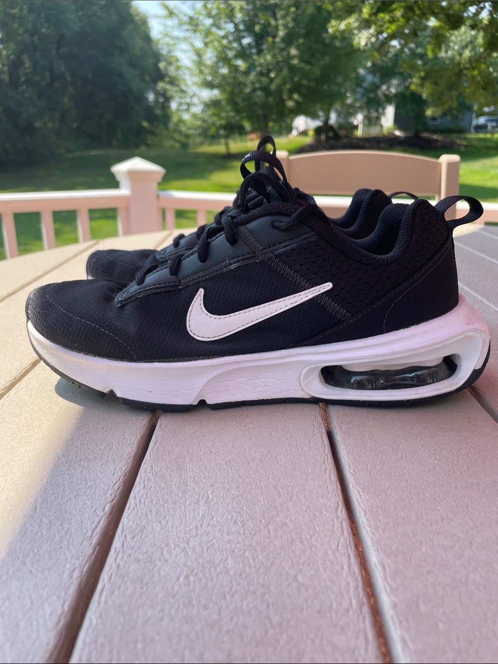 Nike Air Max INTRLK Lite Sneaker - Men’s Size 6.5